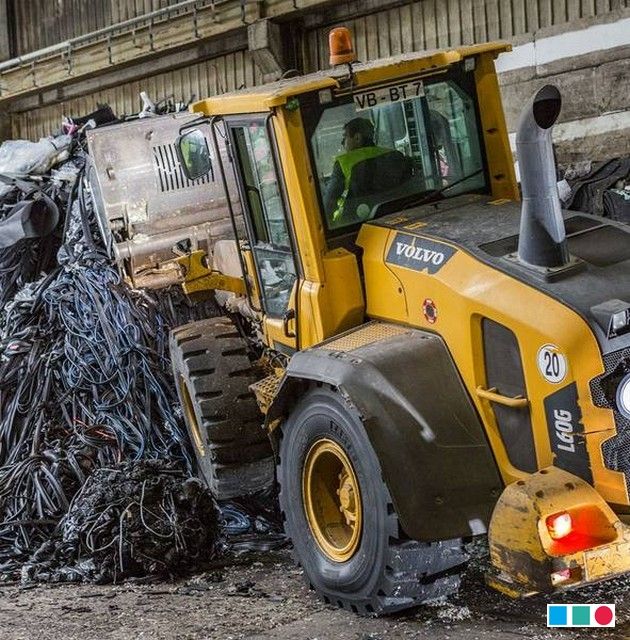 Высокая тяга, устойчивость к внешним повреждениям, усиленный каркас и оптимальная твердость, все это важно при использовании шин в переработке мусора.